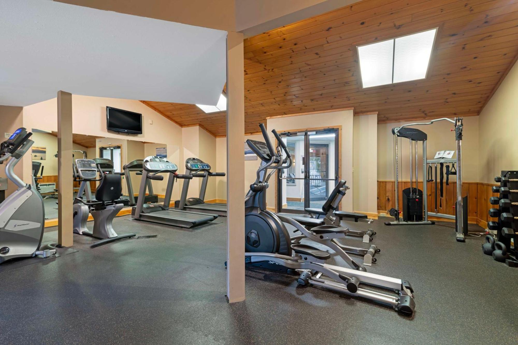 Best Western Plus Windjammer Inn & Conference Center Бърлингтън Екстериор снимка